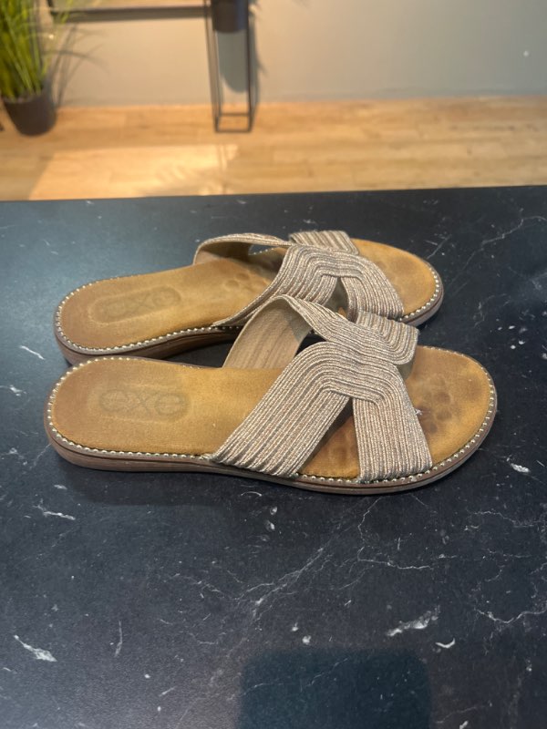 Exe sandalar