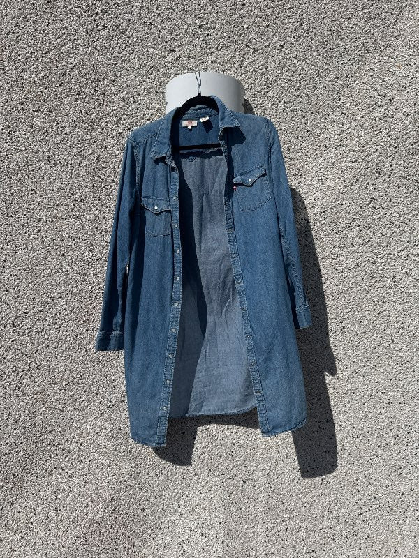 Levis skyrta síð