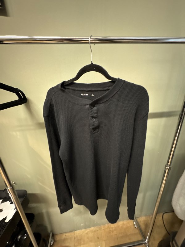 Hollister Henley