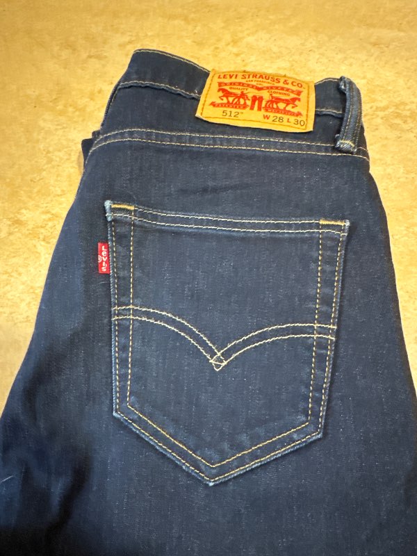 Levi’s 512