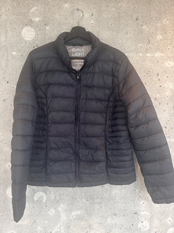 Jakki svartur super light