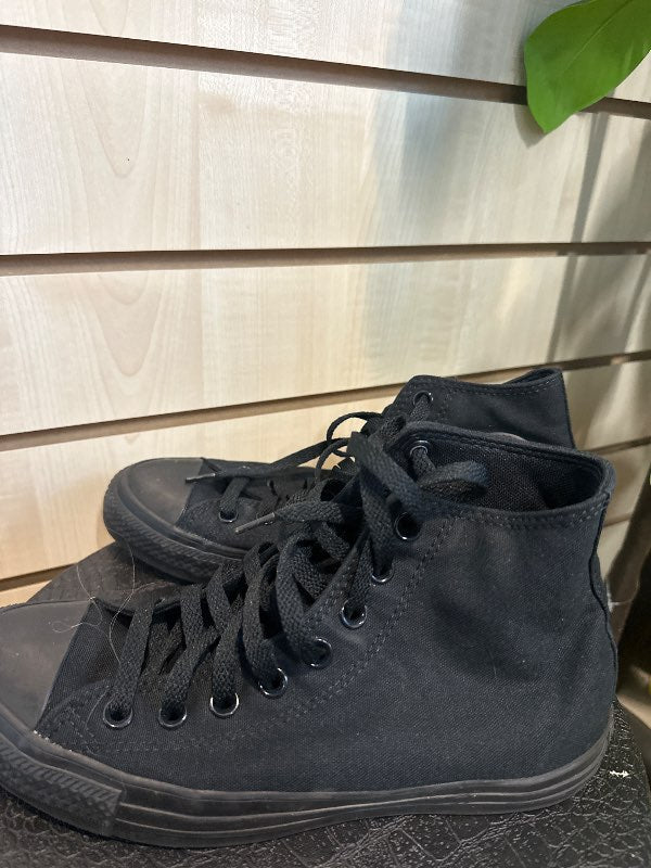 svartir converse