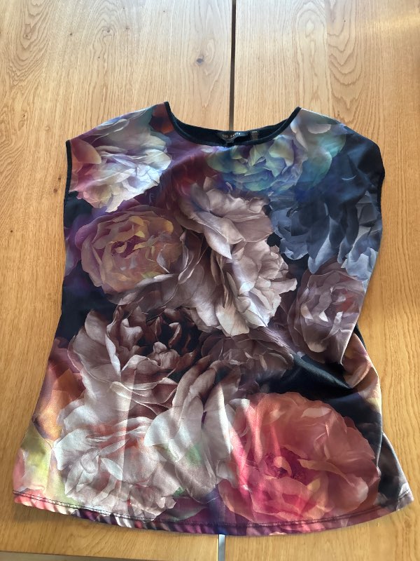 Ted baker toppur