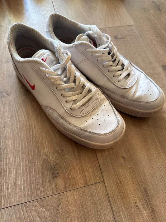 Nike skòr