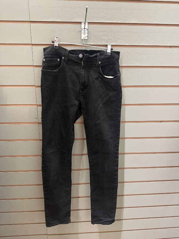 Levis 512