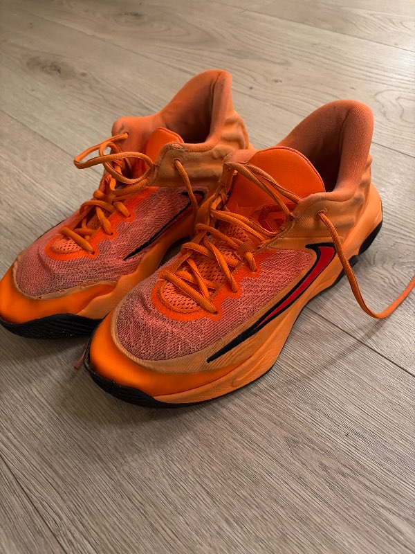 Nike körfuboltaskór
