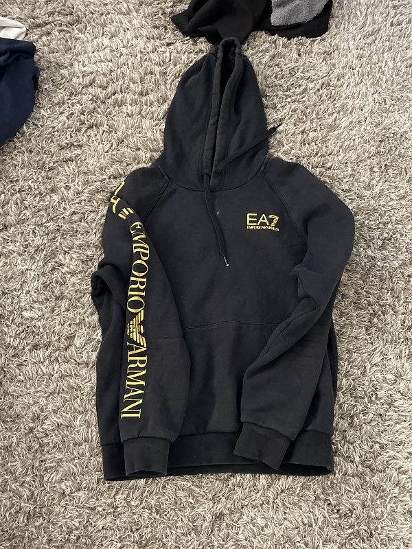 EA7 hettupeysa