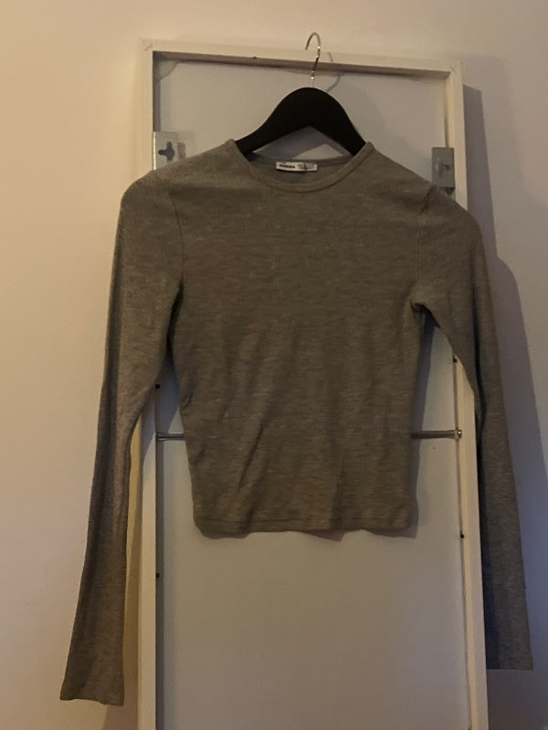 Grár langermabolur bershka