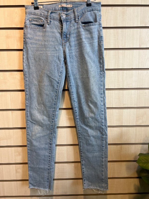 Levis 710