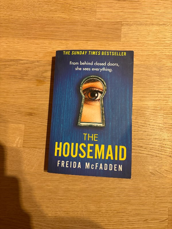 Bók (The Housemaid e. Freida McFadden)
