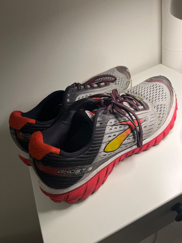 BROOKS Ghost