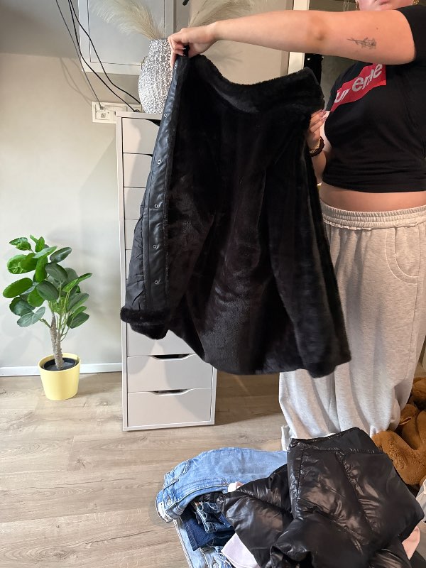 Svartur pels