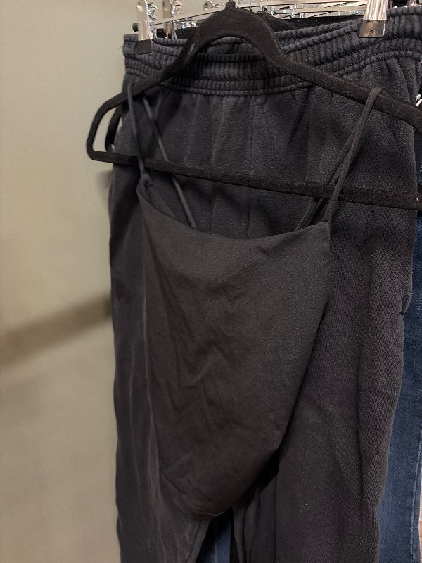Backless svartur toppur