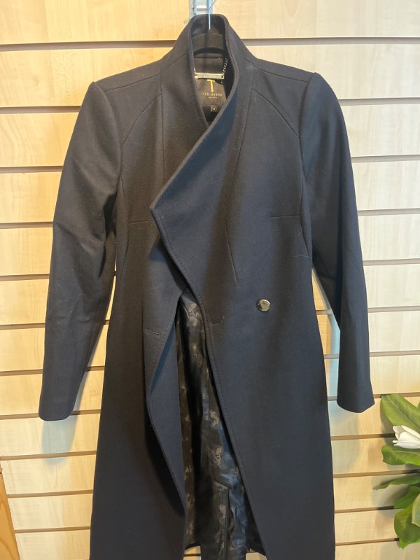 Ted Baker frakki