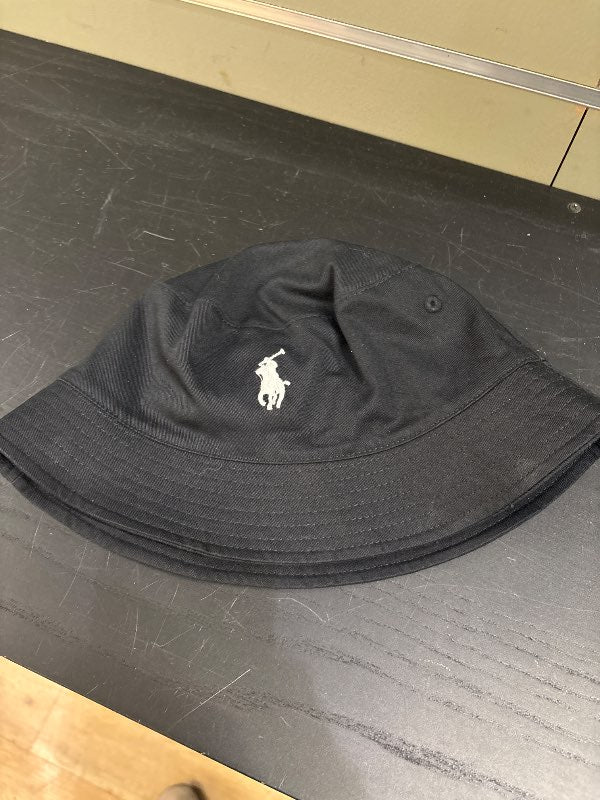 Polo hattur