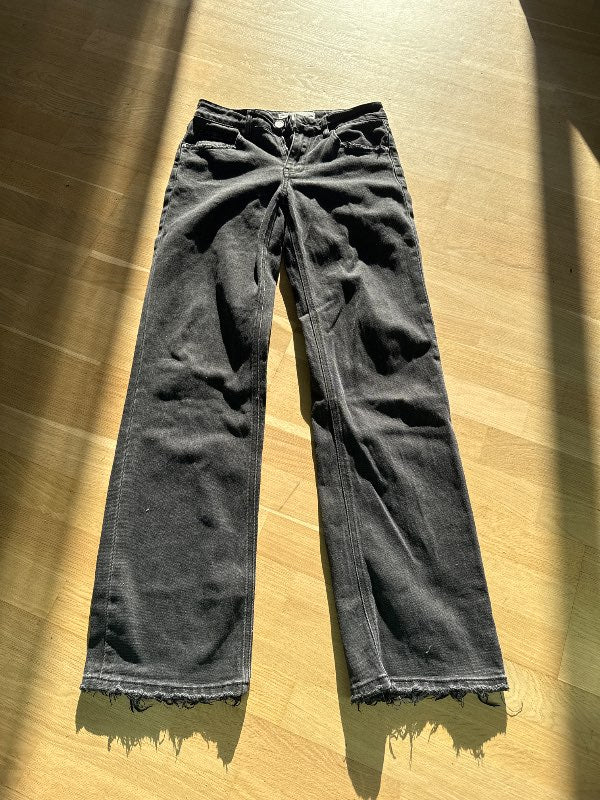 Low rise gallabuxur svartar