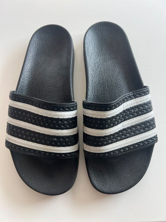 Adidas sandalar