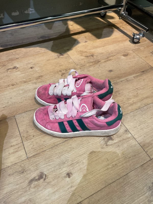 Adidas skor