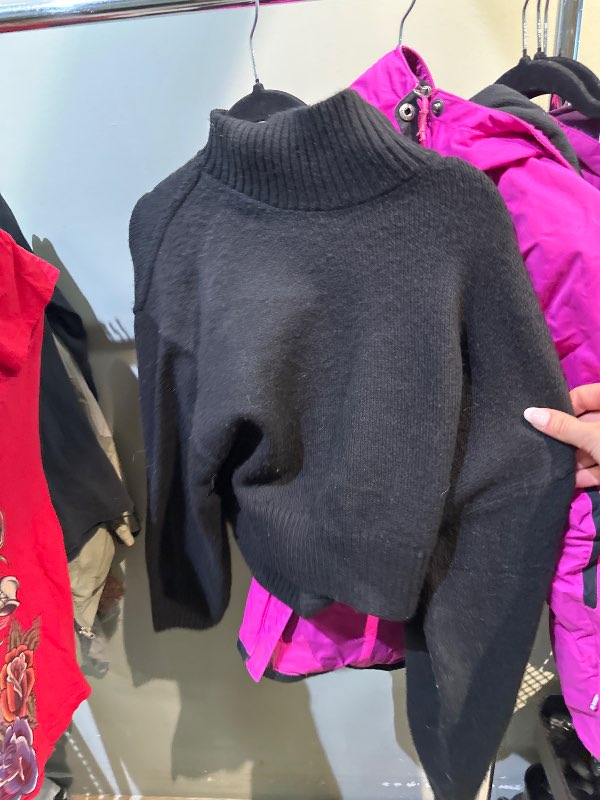 Crewneck svört