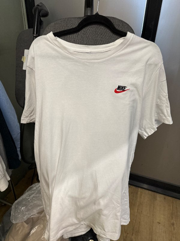 Nike Bolur