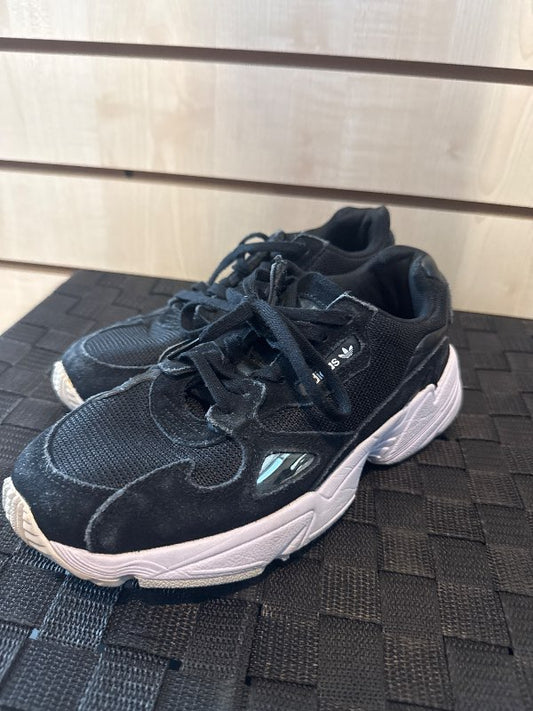 Adidas Skór