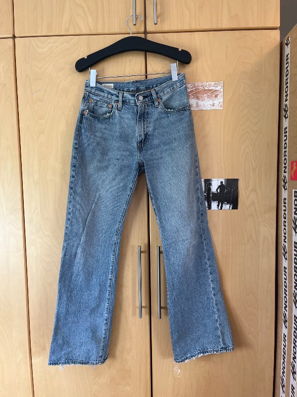 Levis Flared