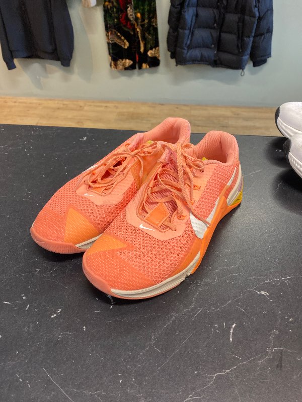 Bleikir nike skór