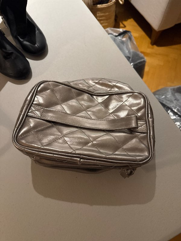Snyrtitöskur silfur x3