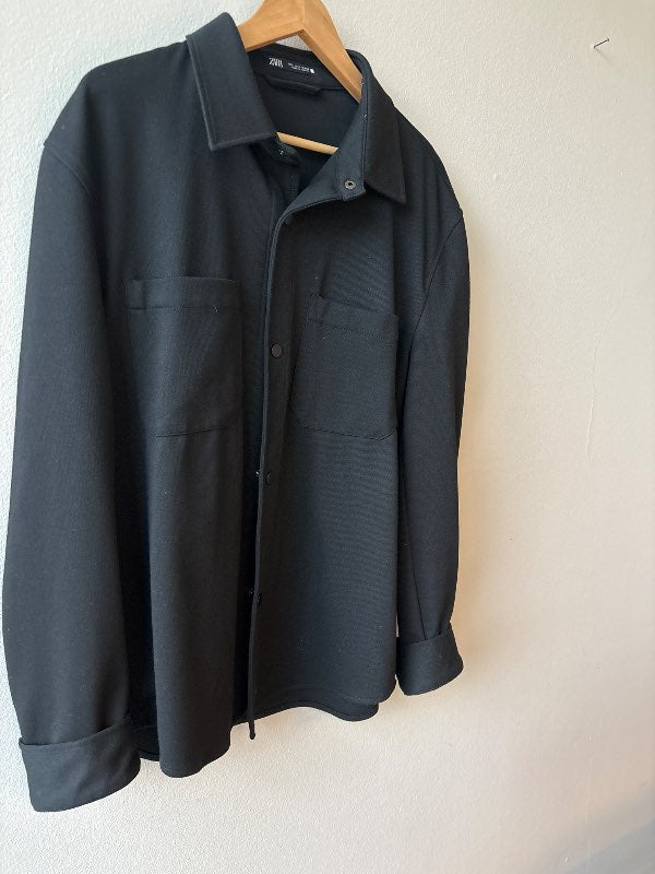 Zara svört skyrta þykk