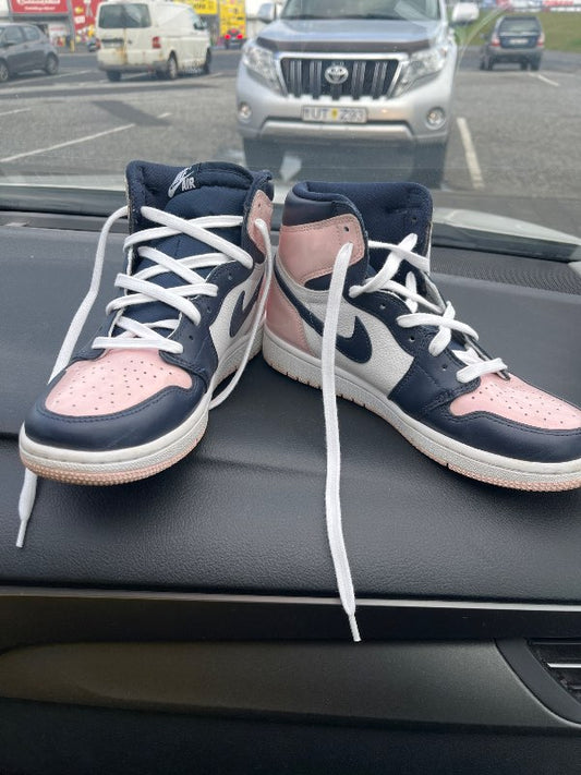 Nike jordans bleikir