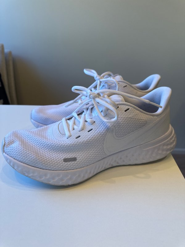 Nike hlaupaskór hvítir