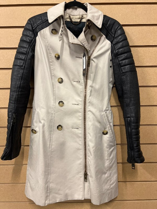 Burberry/ leðurermar