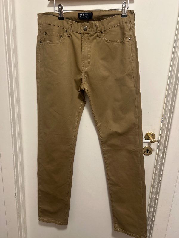 GAP chino’s ecru