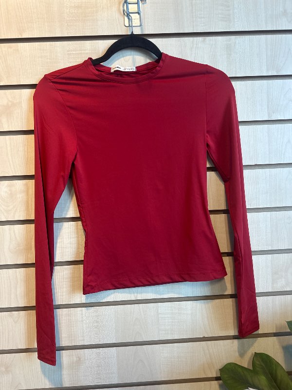 pullandbear rauður