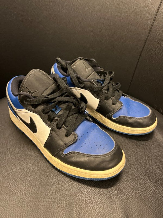 Air Jordan bláir