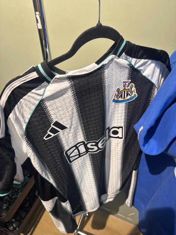 Newcastle treyja
