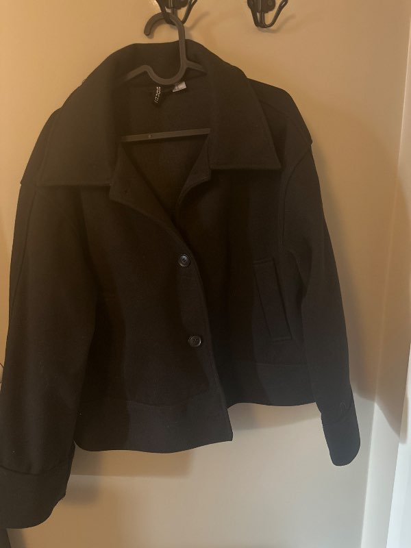 Svartur jakki h&m