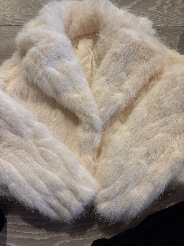 Cropped pels / ónotaður