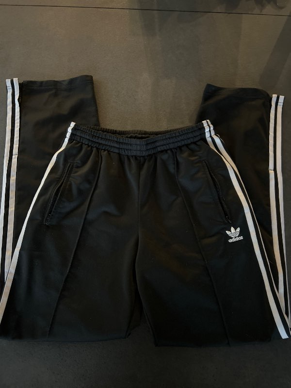 adidas joggingbuxur