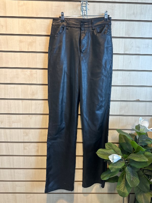 bikbok pleður buxr