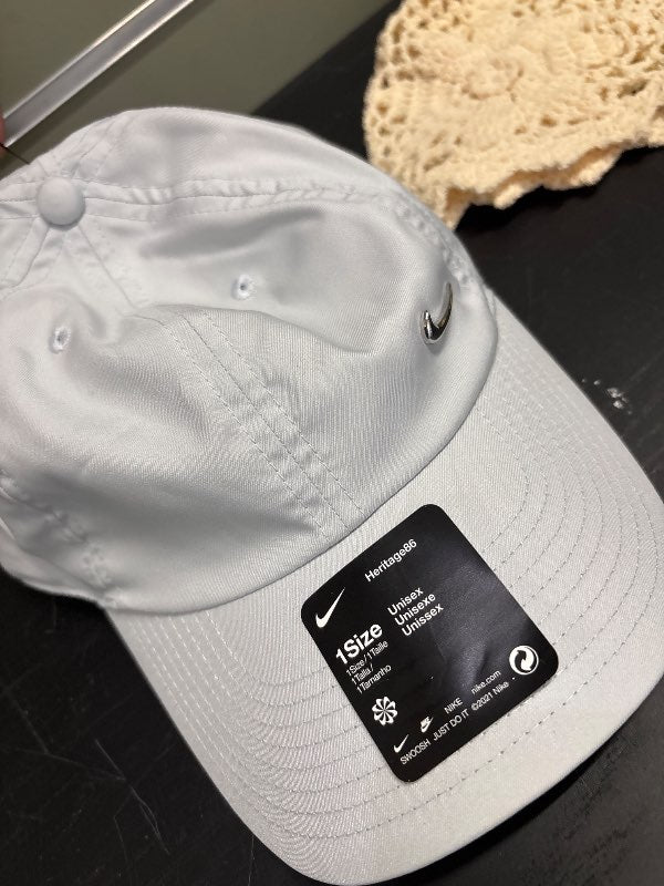 Nike derhúfa hvít
