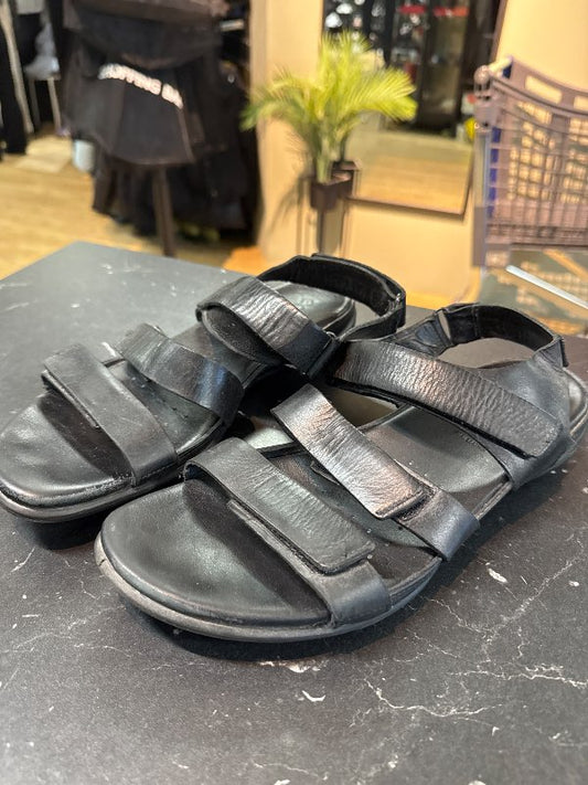 Ecco Sandalar