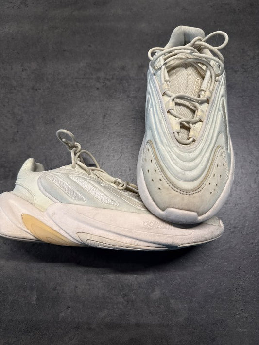 Adidas onelia skór