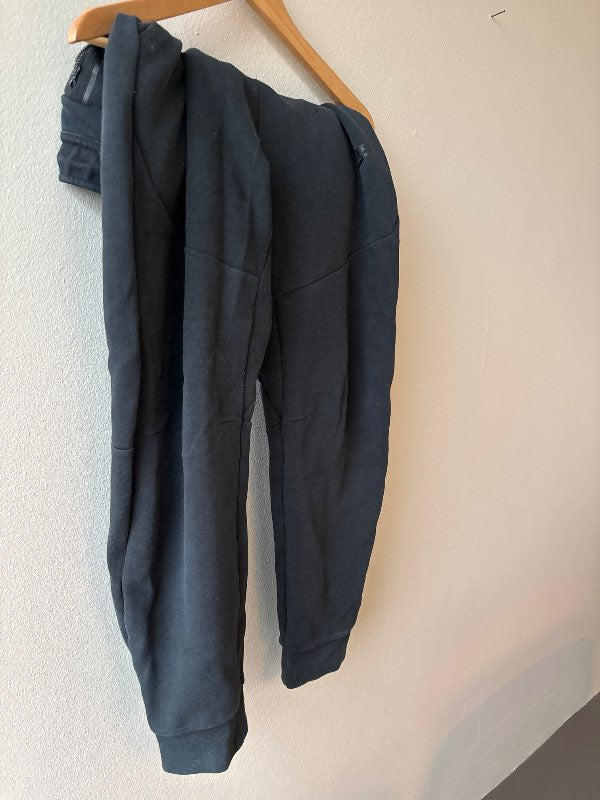 Nike Tech Fleece svartar