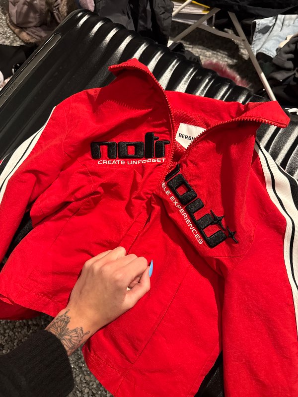 Rauður bershka jakki
