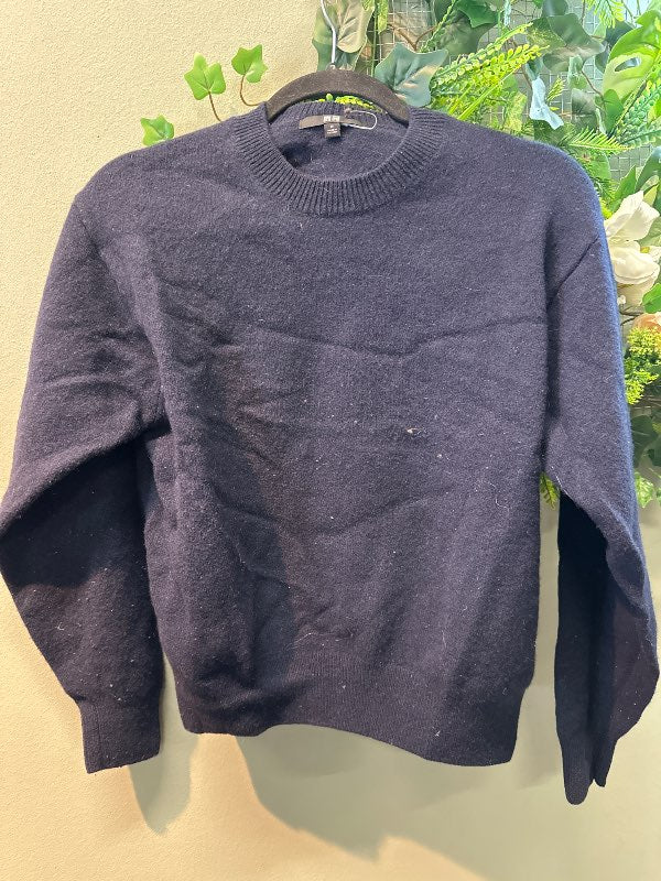 Uniqlo Peysa