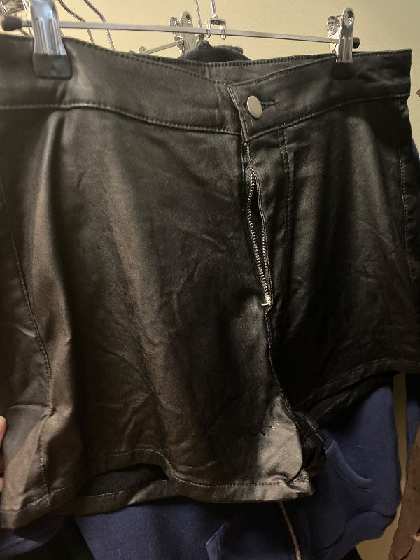 Leður stutt buxur