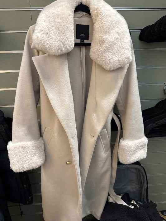 River Island kápa H