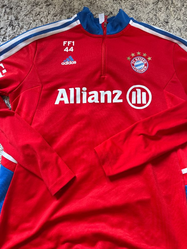Bayern München peysa