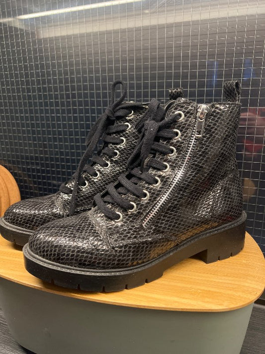-New look snake boots